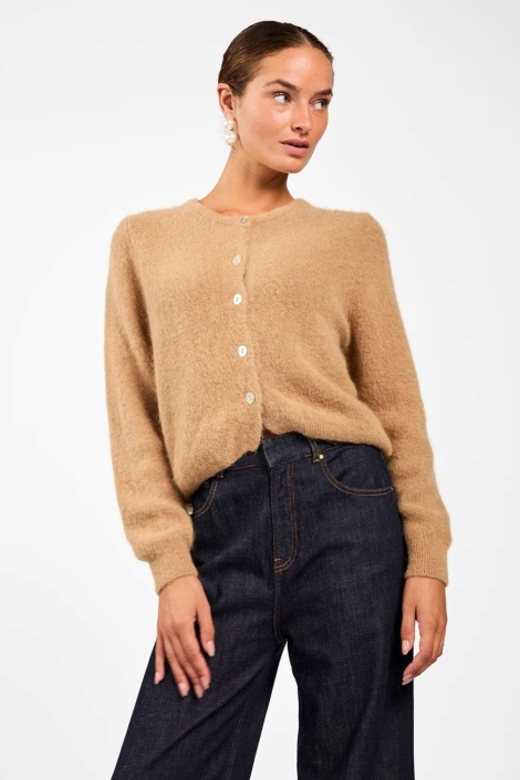 Aaiko camel dames vest | Model vooraanzicht