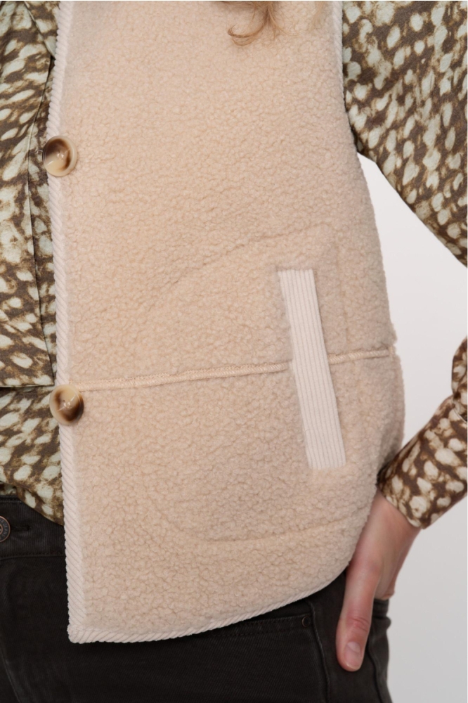 Geisha beige dames gilet | Kleurstaal