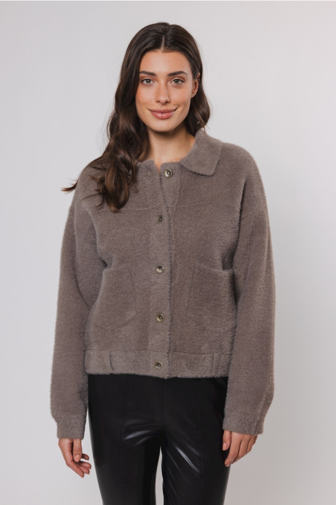 Rino & Pelle taupe dames jas | Model vooraanzicht