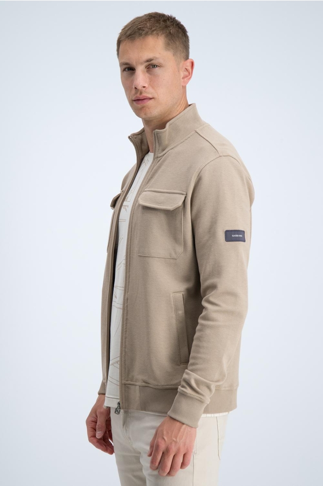 Gabbiano camel heren vest | Model zijaanzicht