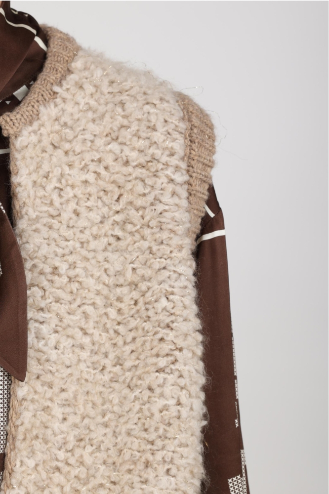 Nukus zand dames gilet | Kleurstaal