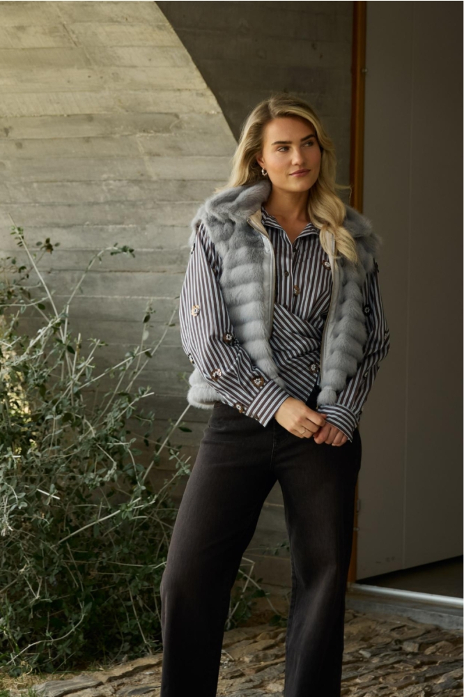 Nukus grijze dames gilet | Sfeerbeeld, In situatie