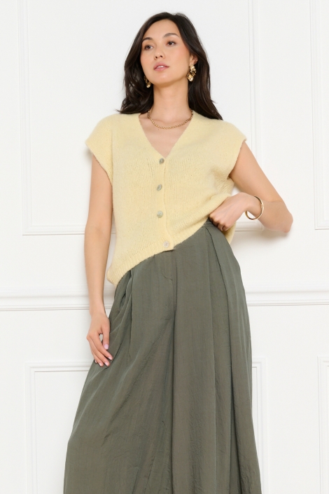 LolaLiza gele dames gilet | Model vooraanzicht