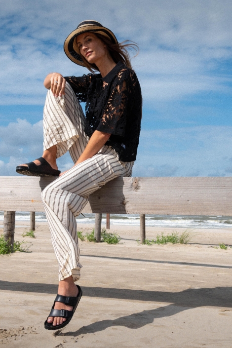 Maicazz zwarte dames vest | Sfeerbeeld, In situatie