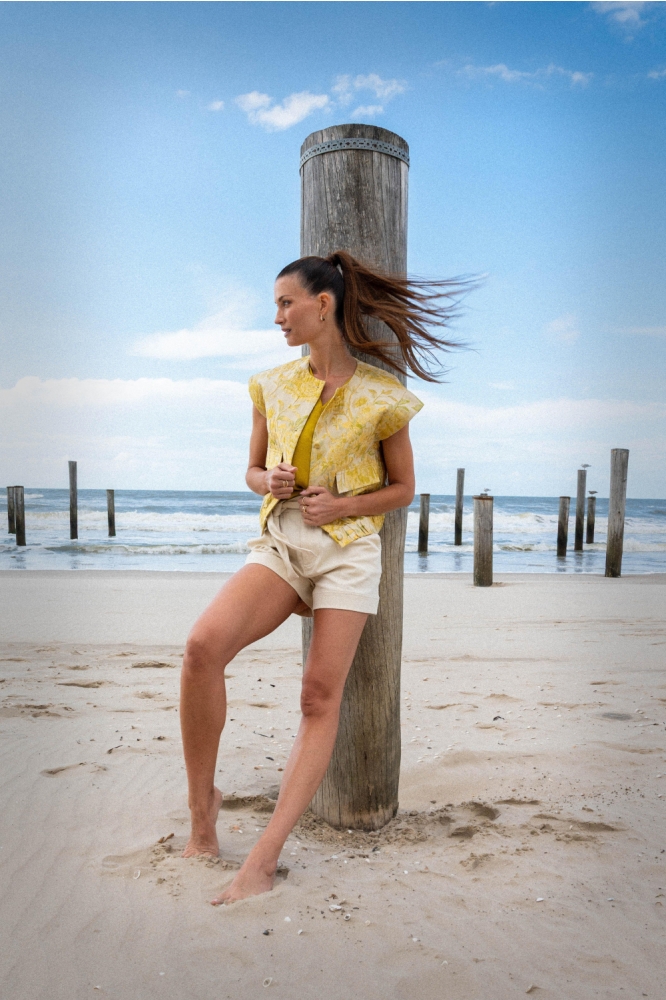 Maicazz multi color dames vest | Sfeerbeeld, In situatie