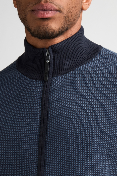 Petrol Industries blauwe heren vest | Close up
