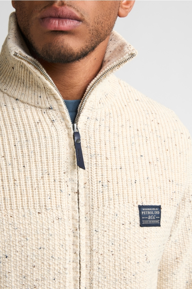Petrol Industries beige heren vest | Close up