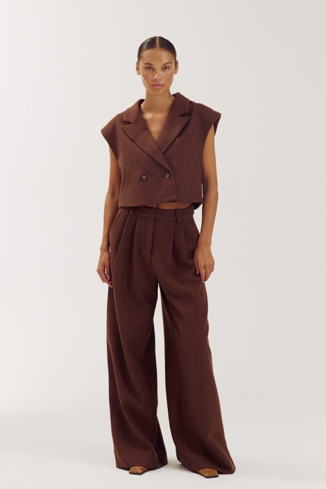 Harper & Yve bruine dames gilet | Model