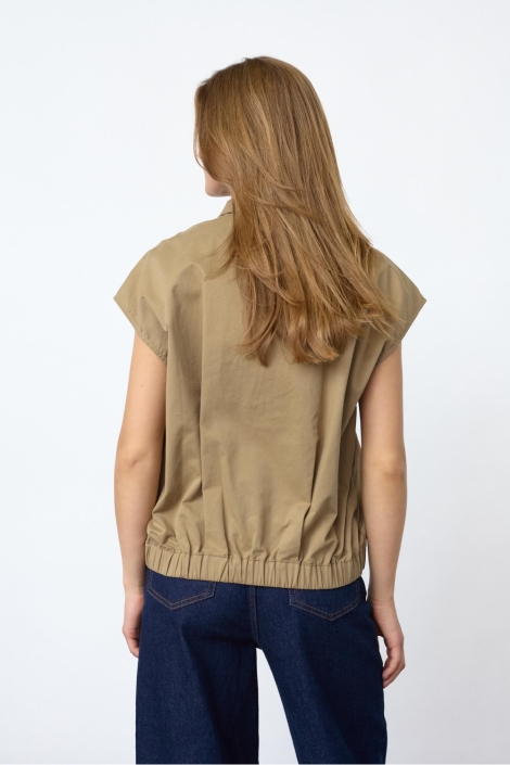 SisterS point zand dames gilet | Model achteraanzicht