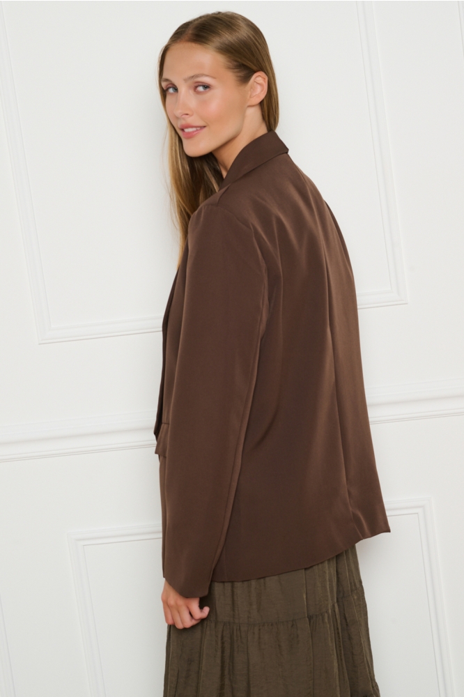 LolaLiza bruine dames blazer | Model achteraanzicht