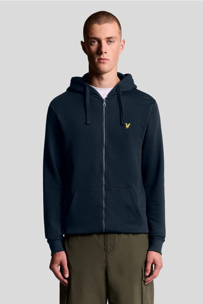 Lyle & Scott blauwe heren vest | Model vooraanzicht