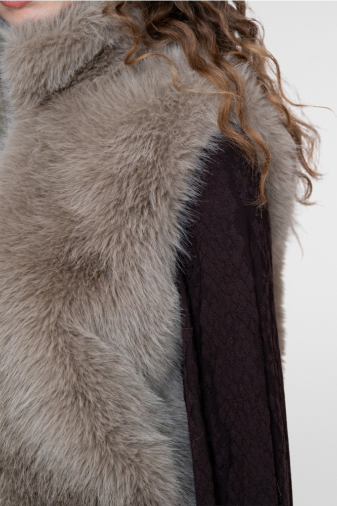 Geisha beige dames gilet | Close up