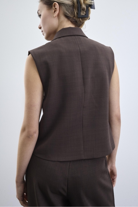 SisterS point bruine dames gilet | Model achteraanzicht