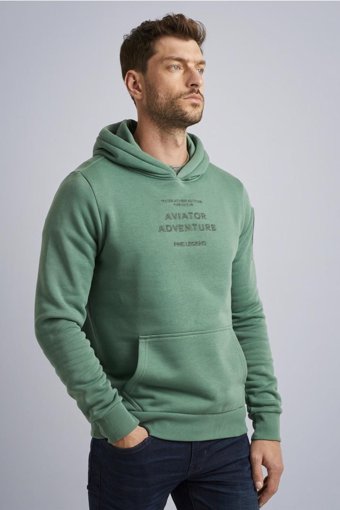 PME legend groene heren sweater | Model zijaanzicht