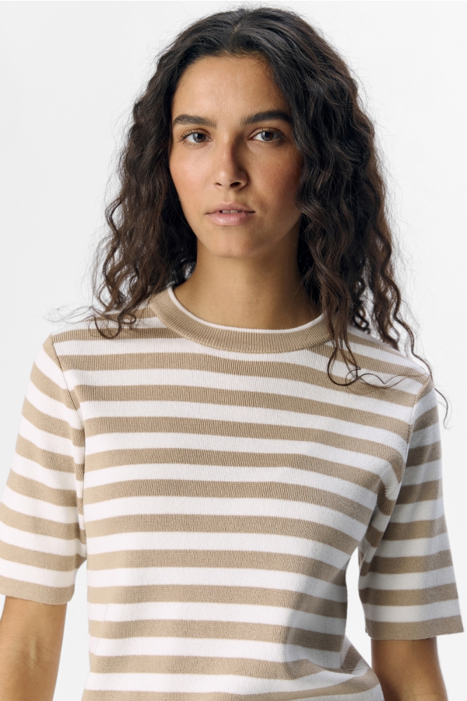 Object camel dames t-shirt | Unique Selling Point