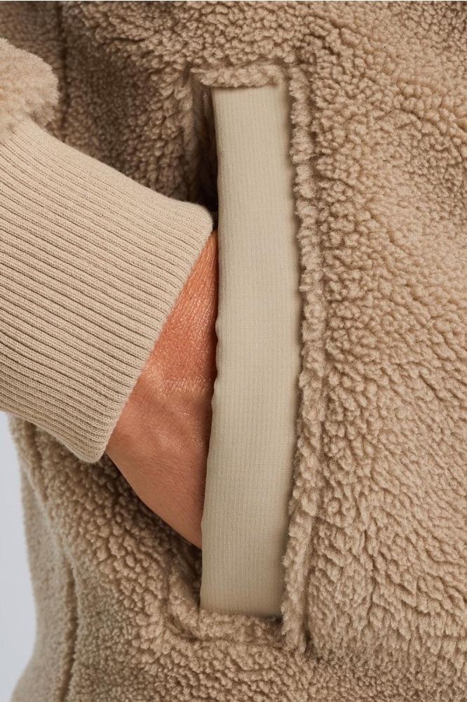 PME legend beige heren vest | Close up