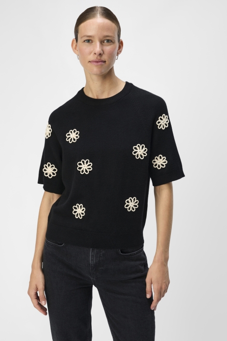 Object zwarte dames trui | Model vooraanzicht