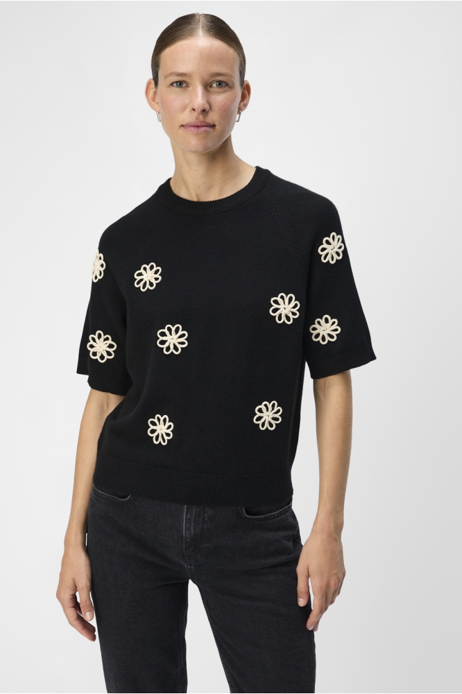 Object zwarte dames trui | Model vooraanzicht