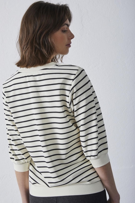 SisterS point beige dames t-shirt | Model achteraanzicht