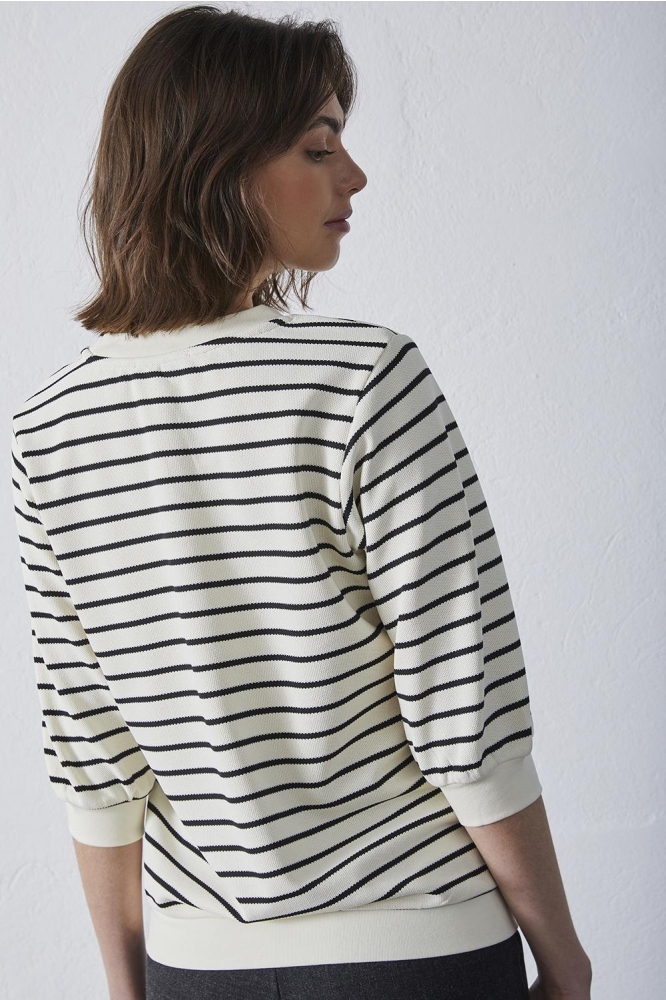 SisterS point beige dames t-shirt | Model achteraanzicht