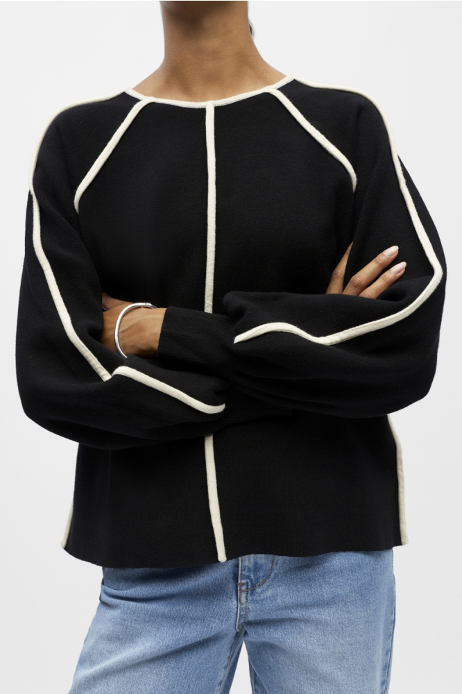 Object zwarte dames trui | Model vooraanzicht