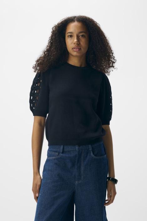 Object zwarte dames trui | Model vooraanzicht