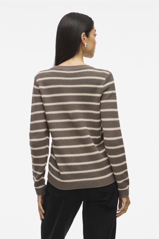 Vila camel dames trui | Model achteraanzicht