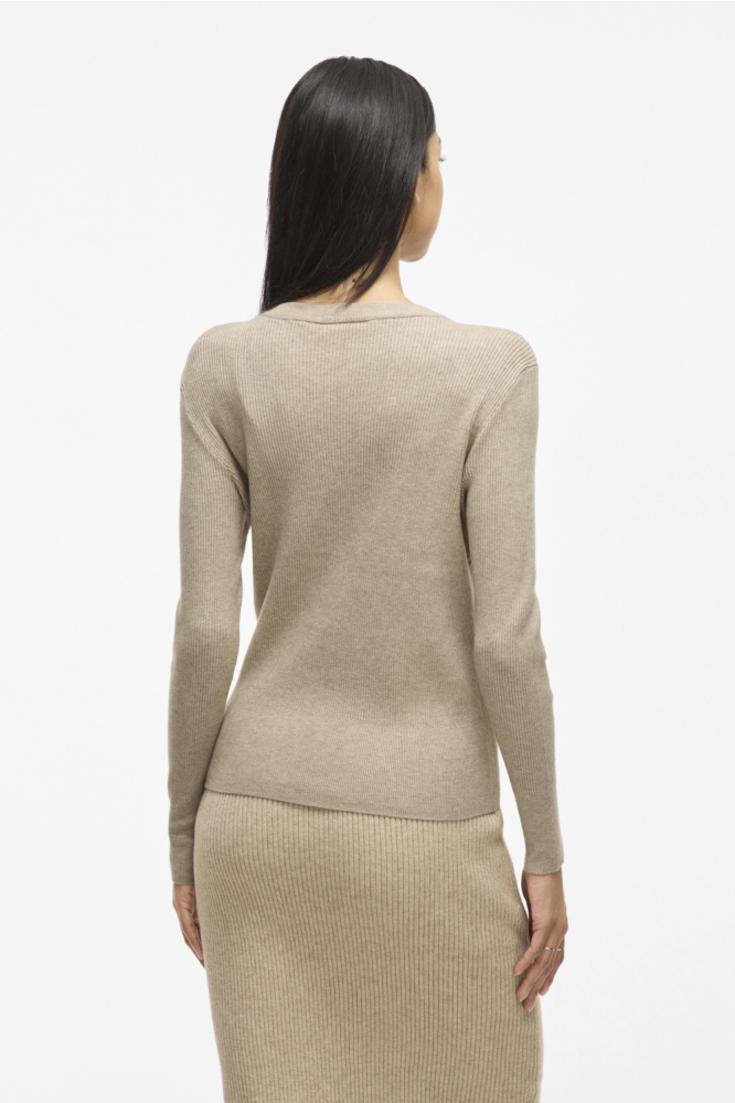 Vila beige dames trui | Model achteraanzicht