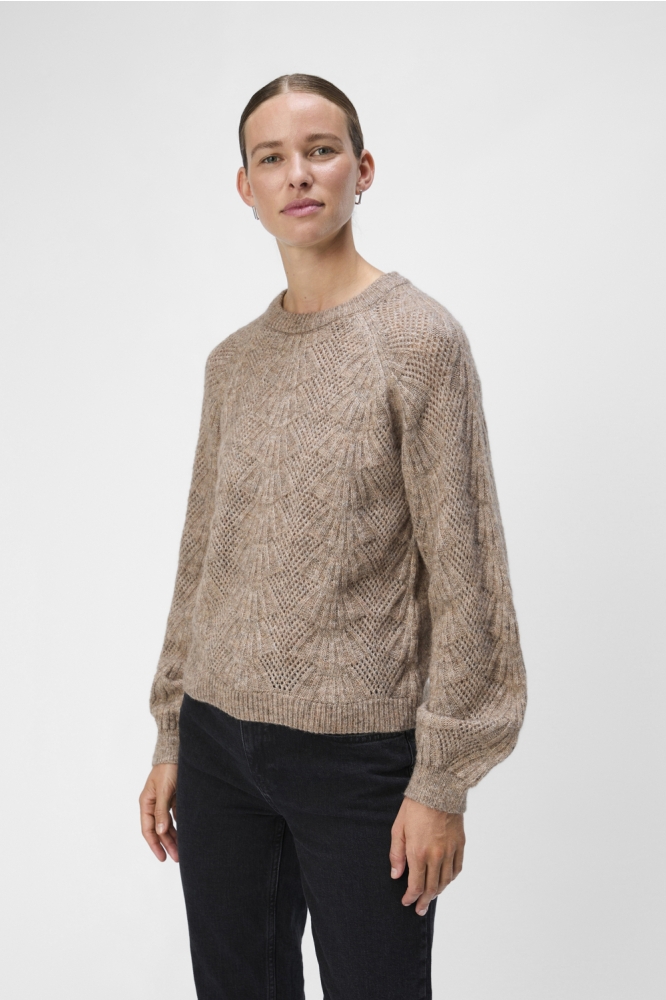 Object taupe dames trui | Model vooraanzicht