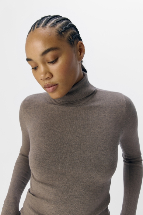 Object bruine dames trui | Close up