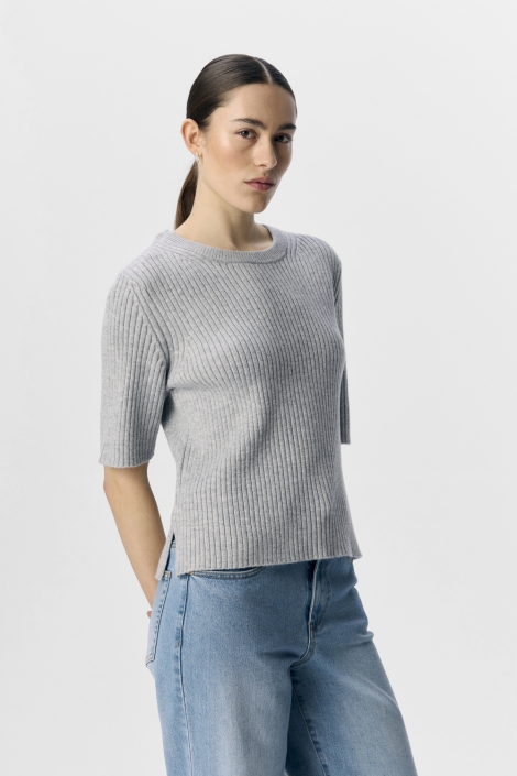 Object grijze dames trui | Model vooraanzicht