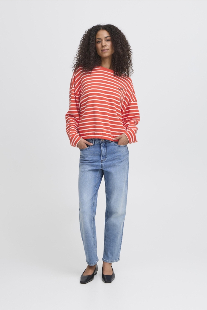 Ichi rode dames sweater | Model