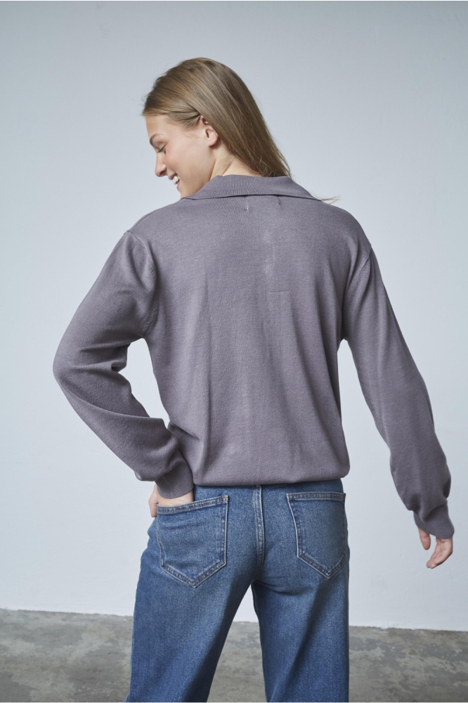 SisterS point grijze dames trui | Model achteraanzicht