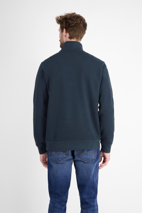 Lerros blauwe heren trui | Model achteraanzicht