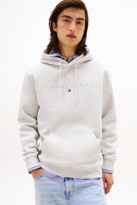 Tommy Jeans grijze heren sweater | Model vooraanzicht