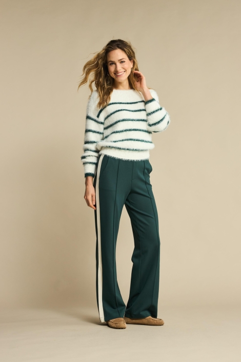 Red Button witte dames trui | Model vooraanzicht