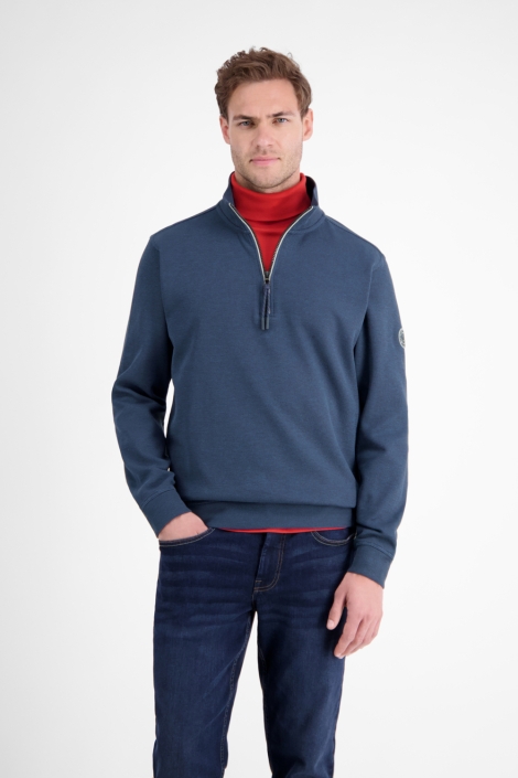 Lerros blauwe heren sweater | Model vooraanzicht