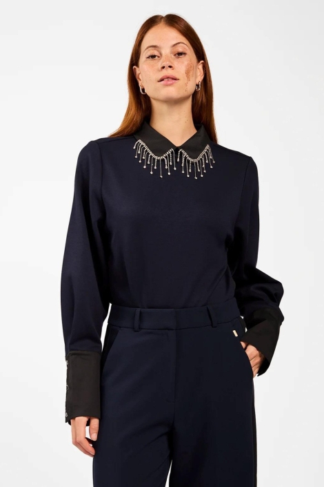 Aaiko blauwe dames sweater | Model vooraanzicht