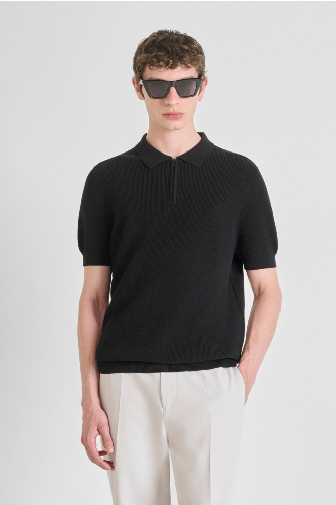 Antony Morato zwarte heren polo | Model vooraanzicht