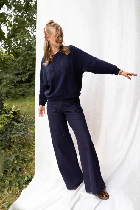 I-coni-K blauwe dames sweater | Model