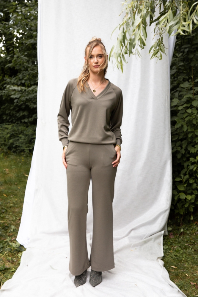 I-coni-K groene dames sweater | Model