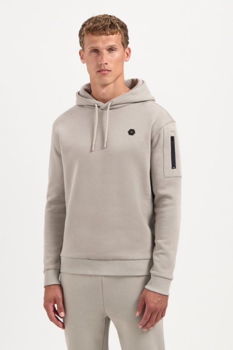 NO-EXCESS grijze heren sweater | Model vooraanzicht