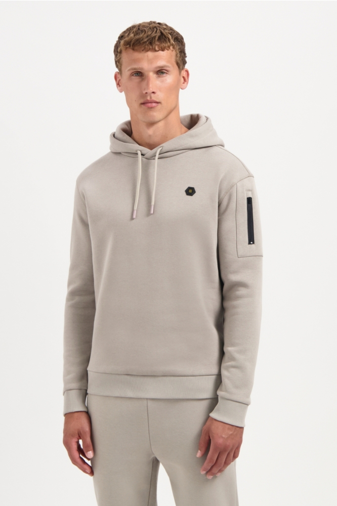 NO-EXCESS grijze heren sweater | Model vooraanzicht