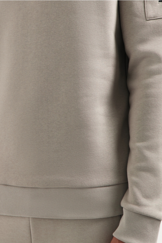 NO-EXCESS grijze heren sweater | Close up