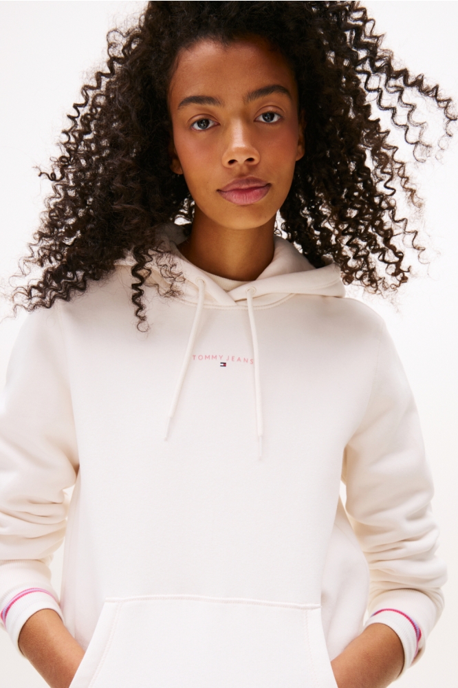 Tommy Jeans witte dames sweater | Close up