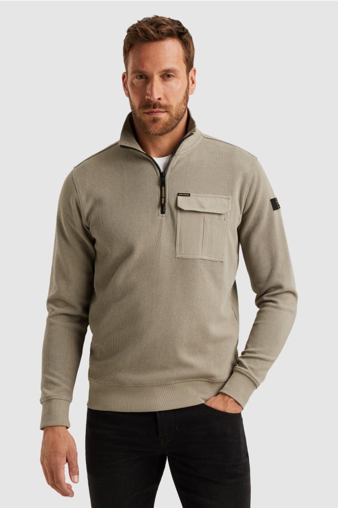 PME legend beige heren trui | Model vooraanzicht