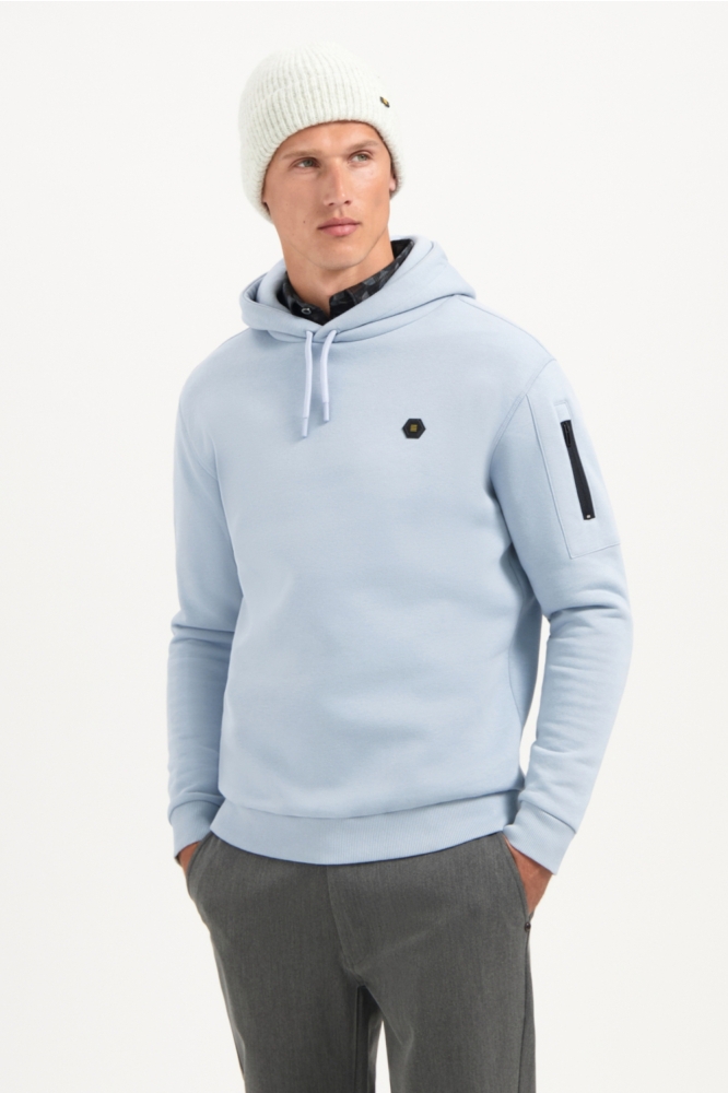 NO-EXCESS blauwe heren sweater | Model vooraanzicht