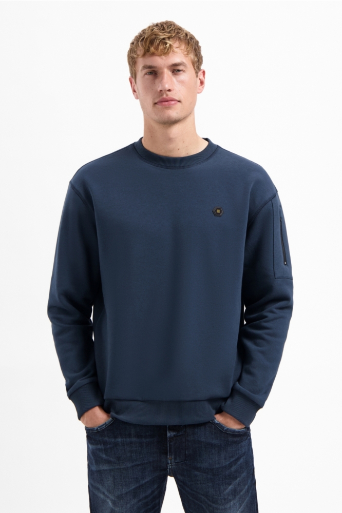 NO-EXCESS blauwe heren sweater | Model vooraanzicht