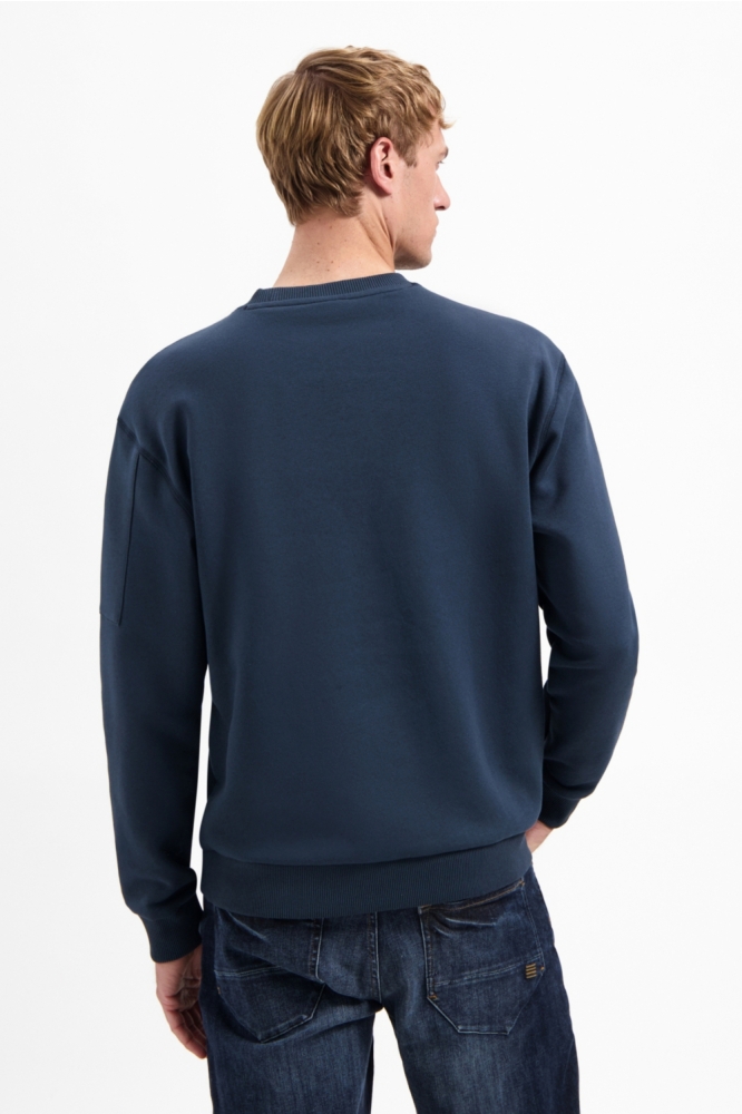 NO-EXCESS blauwe heren sweater | Model achteraanzicht