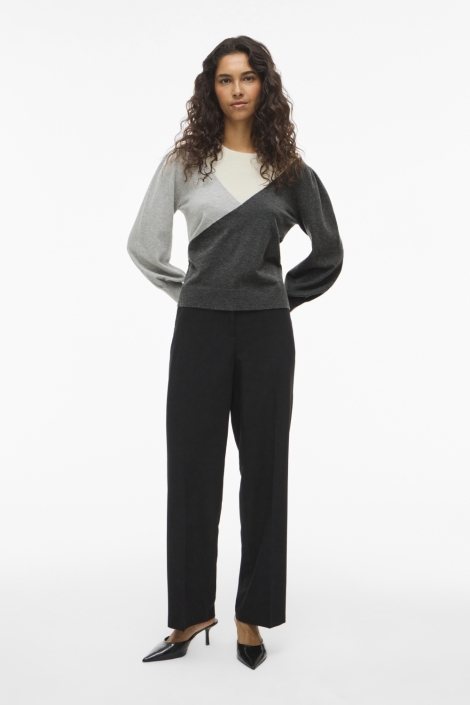 Vila grijze dames trui | Model vooraanzicht